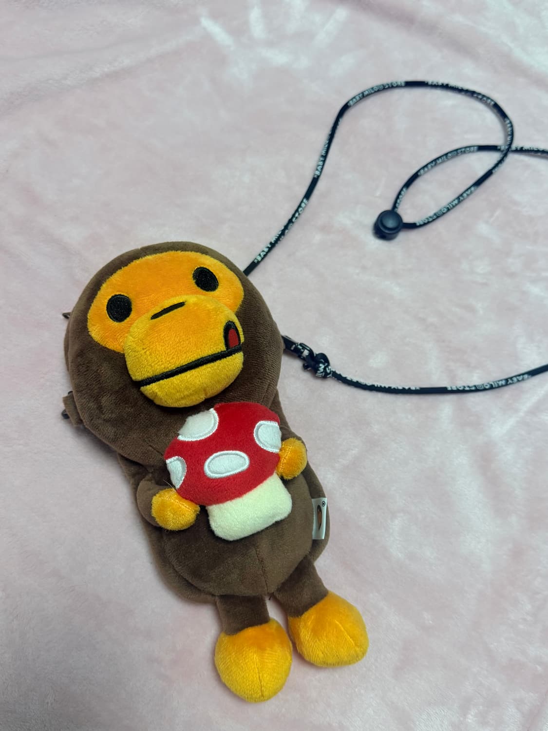 베이프 베이비 마일로 플러쉬 모바일 백 상품이미지1