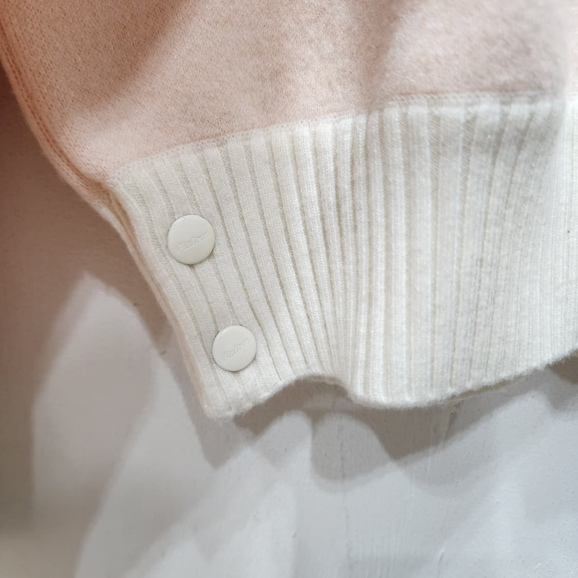 말본 소매배색 니트 카라탑 M 새거급 상품이미지5