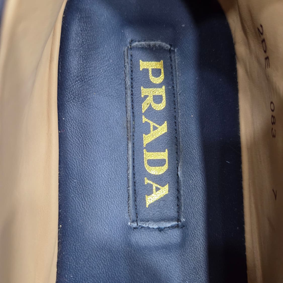 프라다 스웨이드 슬립온 상품이미지4