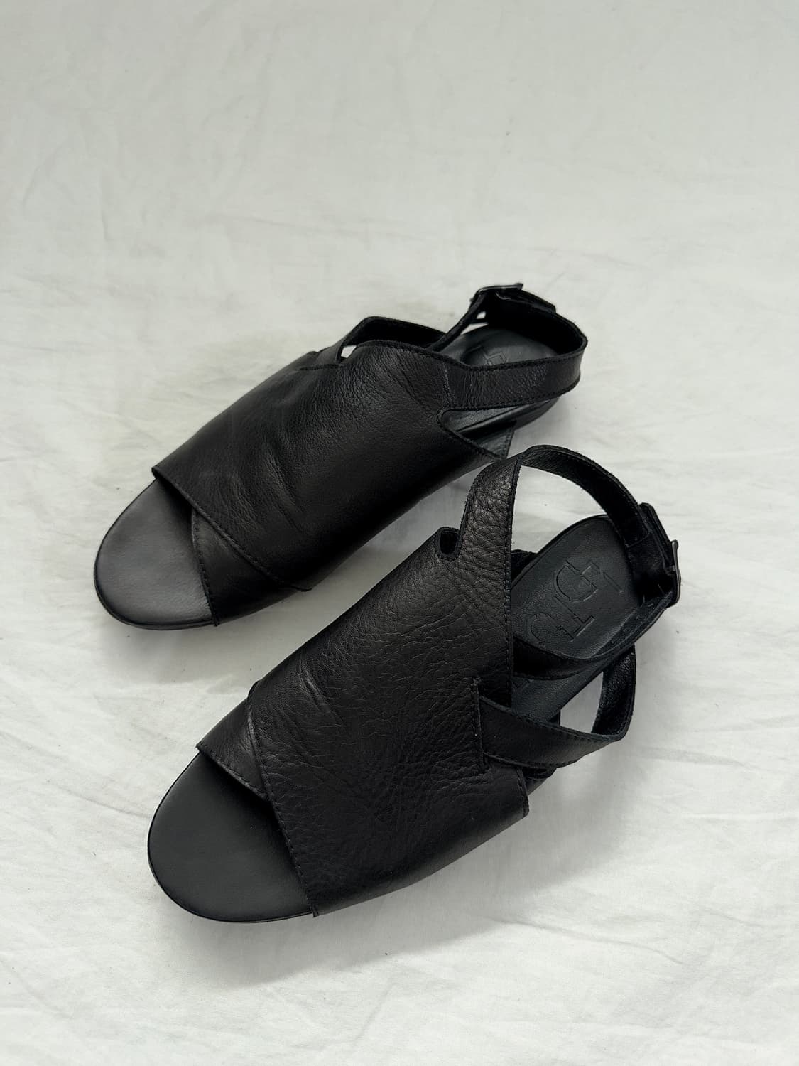 LD tuttle 아방가르드 애시매트릭 램스킨 슬링백 샌들 상품이미지1