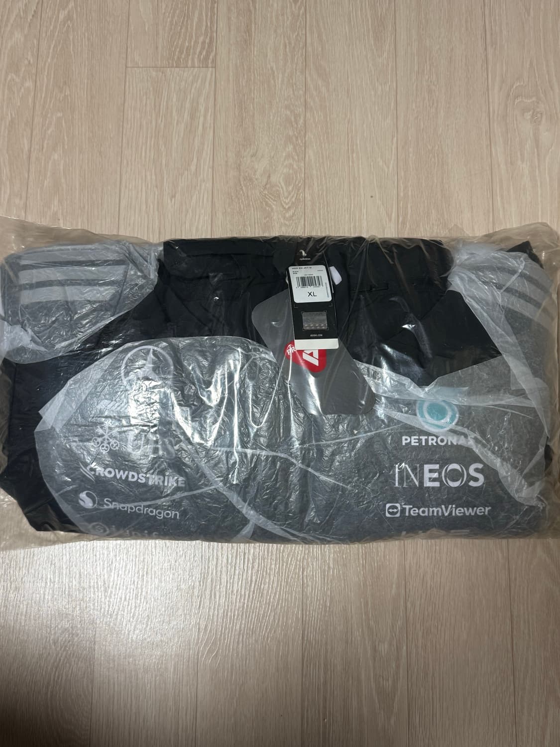 아디다스 메르세데스 F1 팀 자켓 상품이미지2