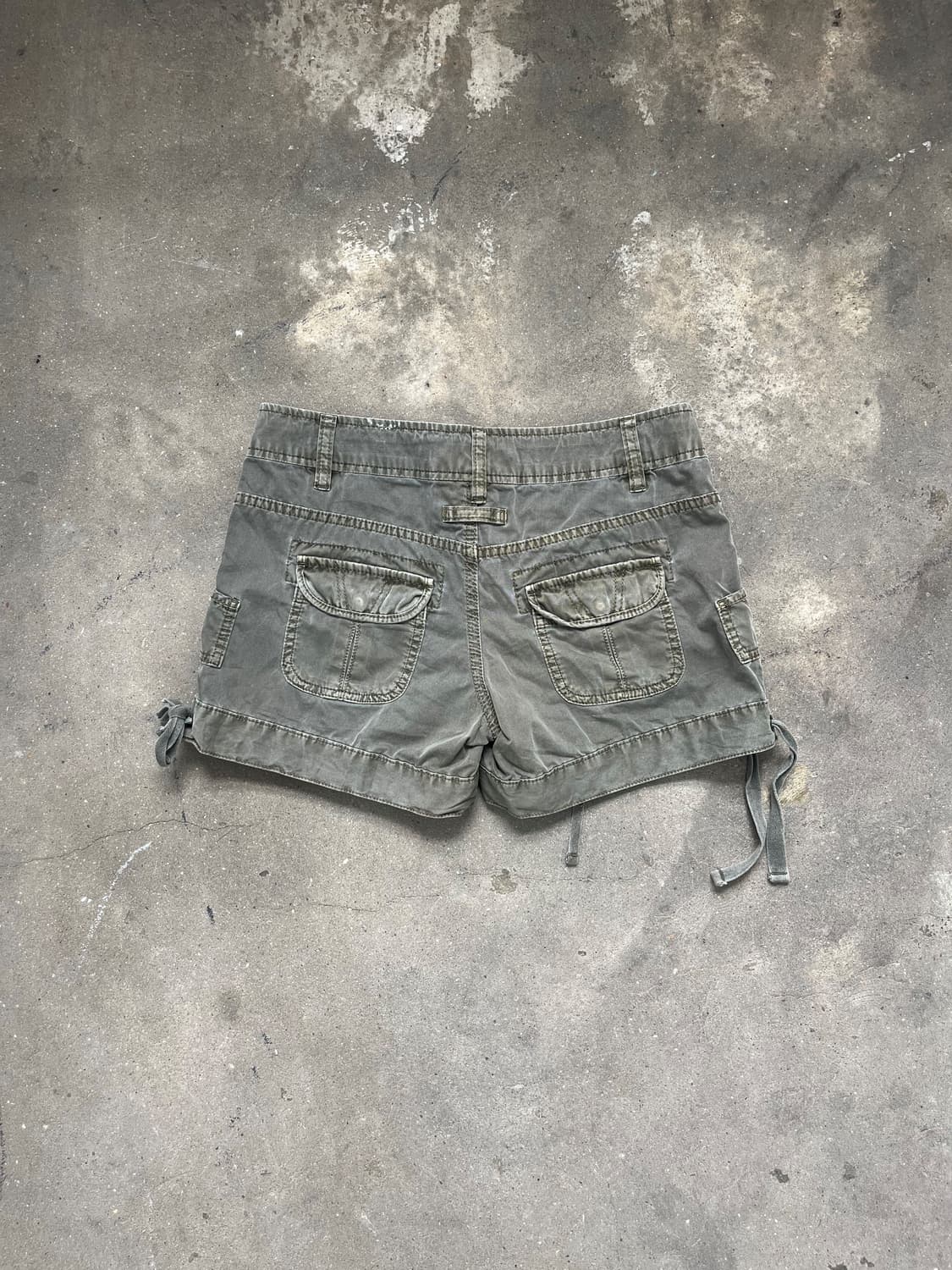 Uniqlo 카키 밀리터리 스트링 숏팬츠 상품이미지5