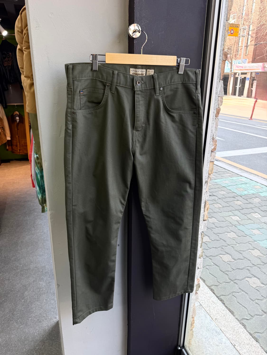 34/ 파타고니아 백패치 치노 팬츠 상품이미지2