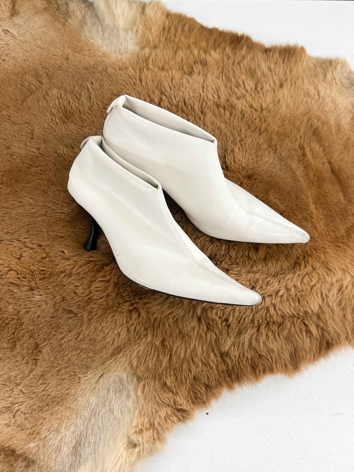 더 로우 브루주아 레더 힐  상품이미지1