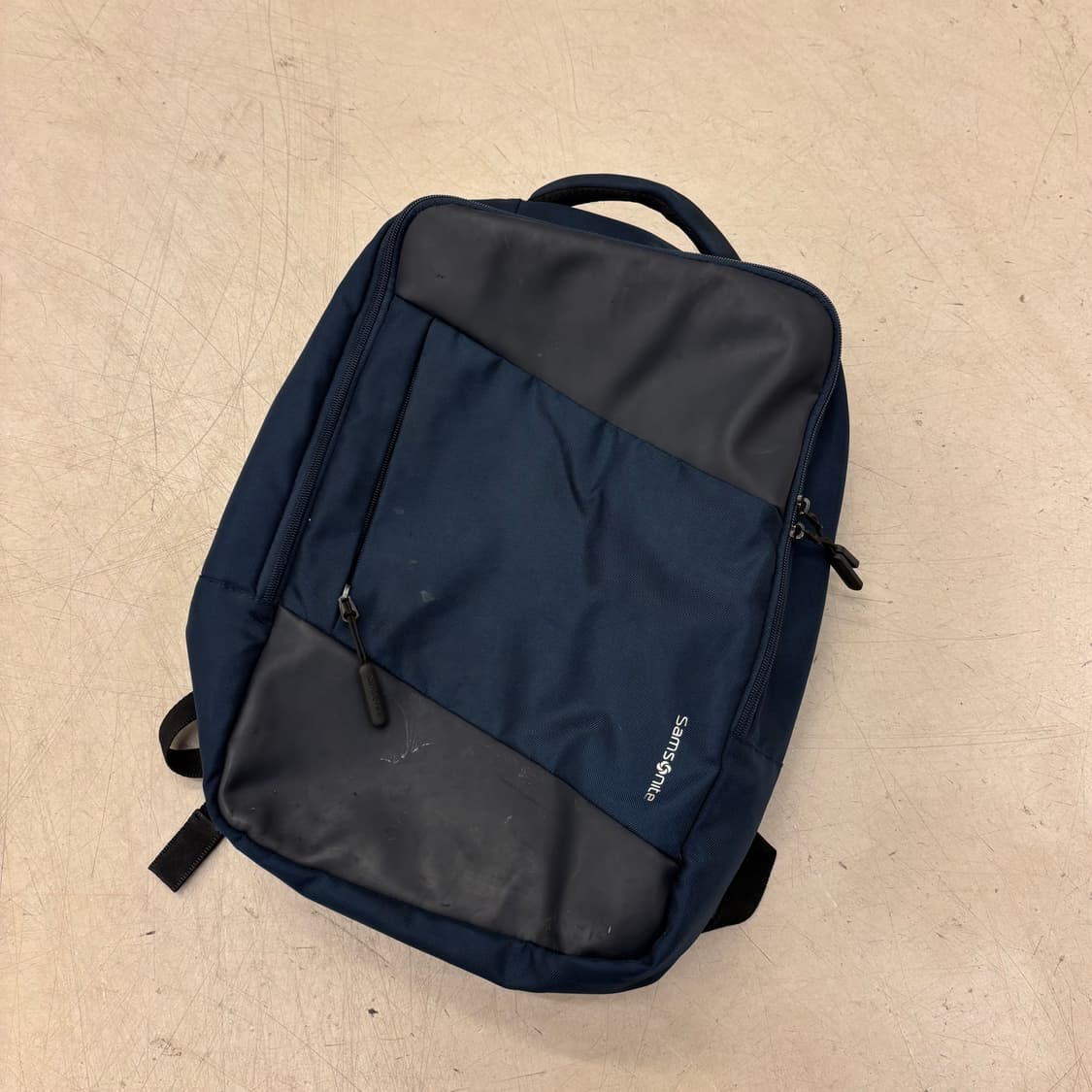 샘소나이트 투톤 백팩 상품이미지1
