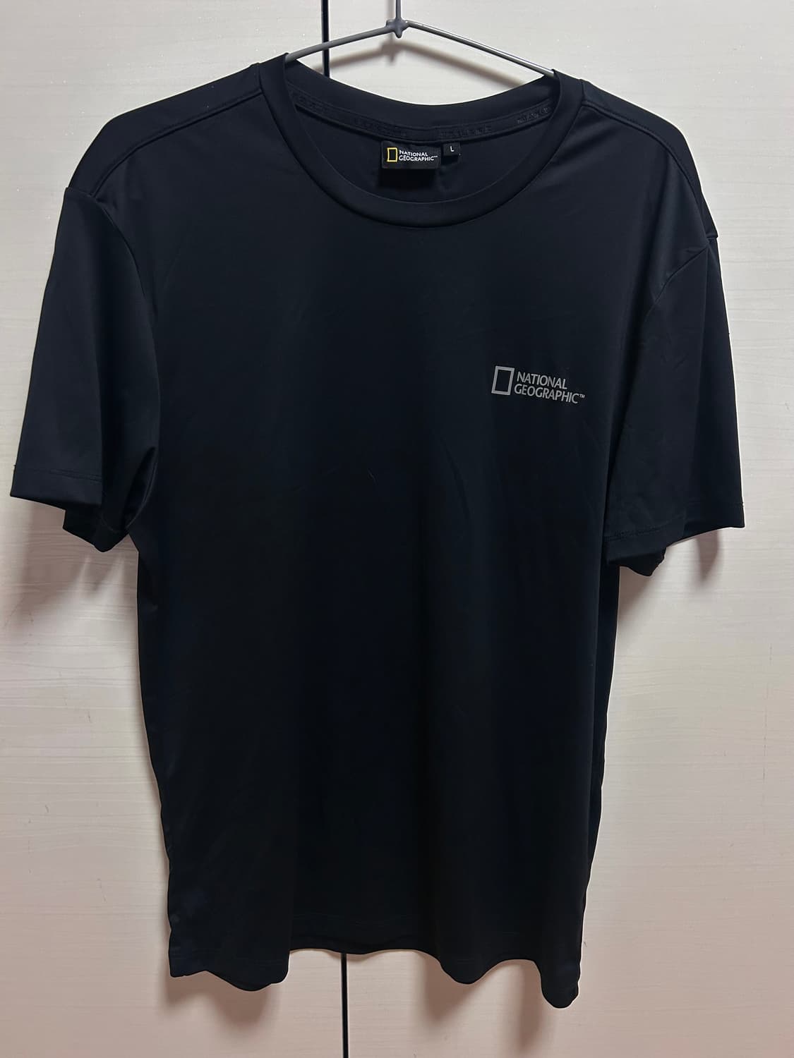 내셔널지오그래픽 블랙 반팔티 L 상품이미지1