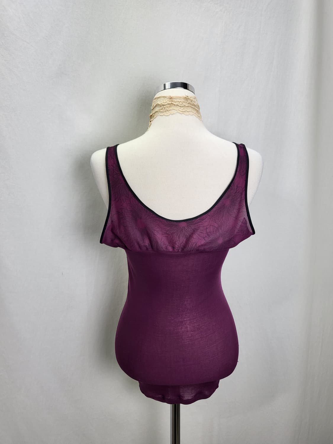 B급 빈티지 딥 퍼플 트임 리본 슬리브리스 나시 탑 상품이미지2
