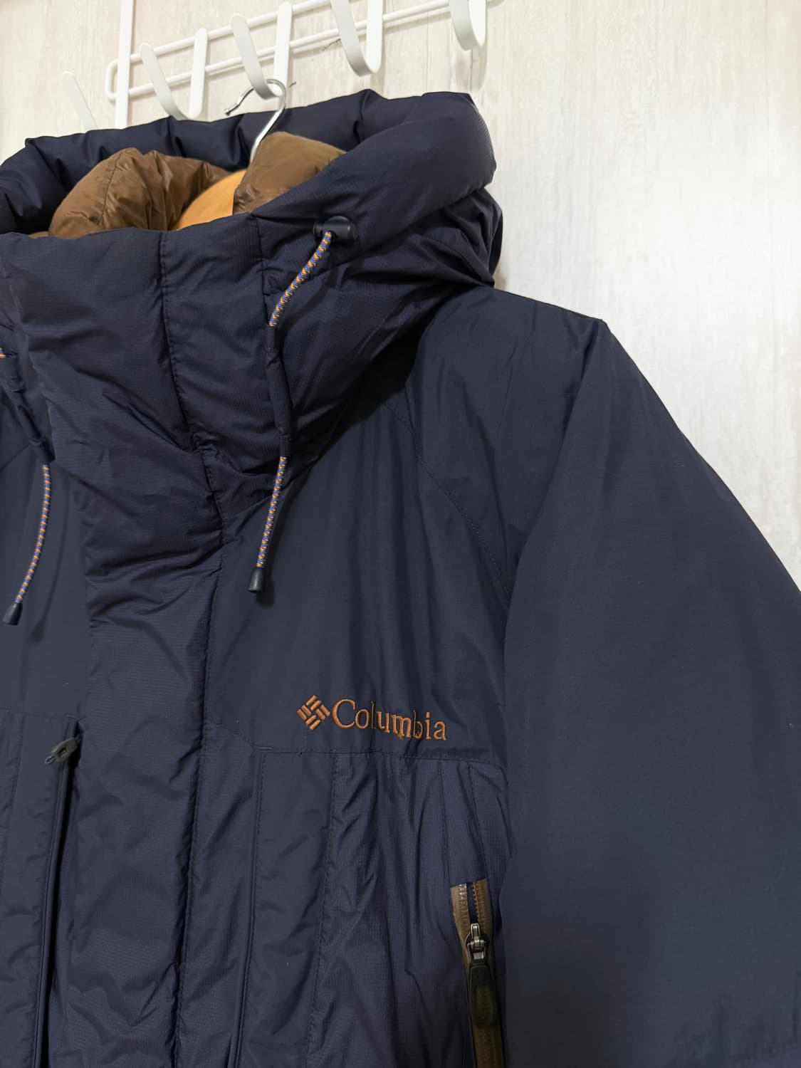 남성 M 100추천 / 콜롬비아 옴니히트 구스 대장패딩 네이비 상품이미지4