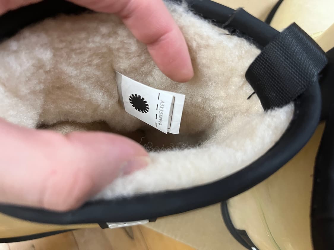 (새상품) 어그 클래식 클리어 미니 부츠 네츄럴 블랙 230 상품이미지6