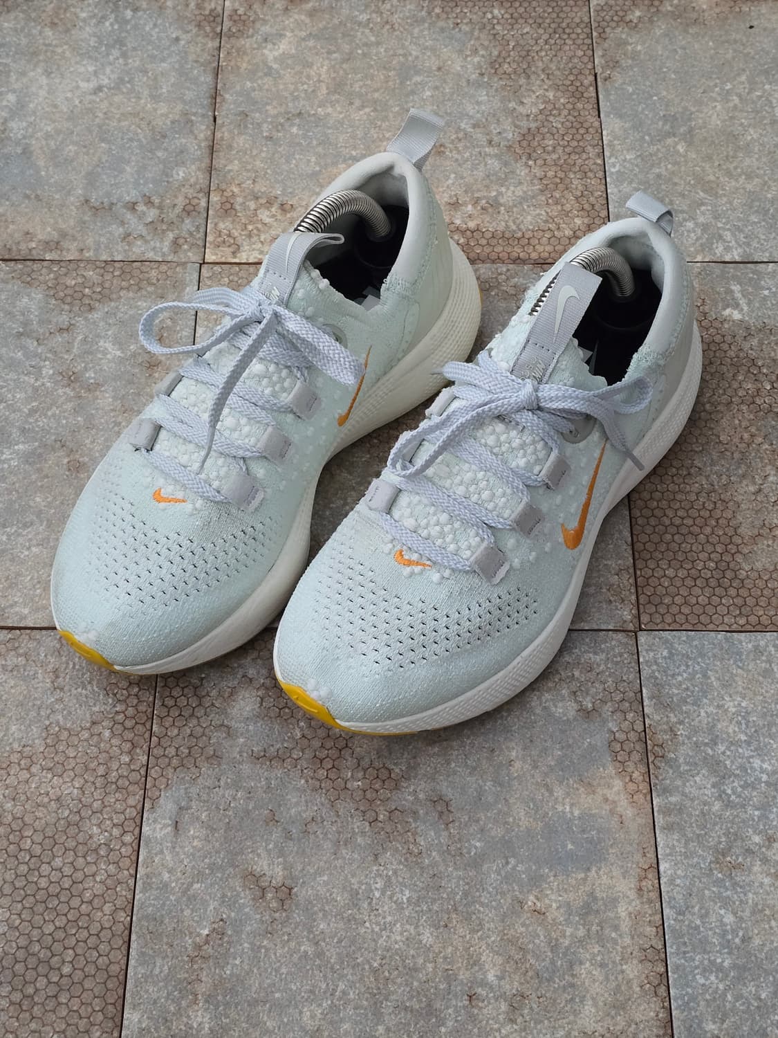 (235)나이키 리액트 이스케이프 런 플라이니트 상품이미지1