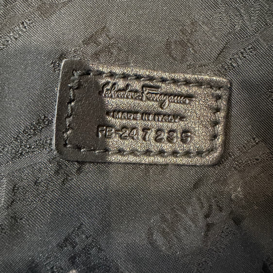 페레가모 스웨이드 패치 워크 토트백 상품이미지4