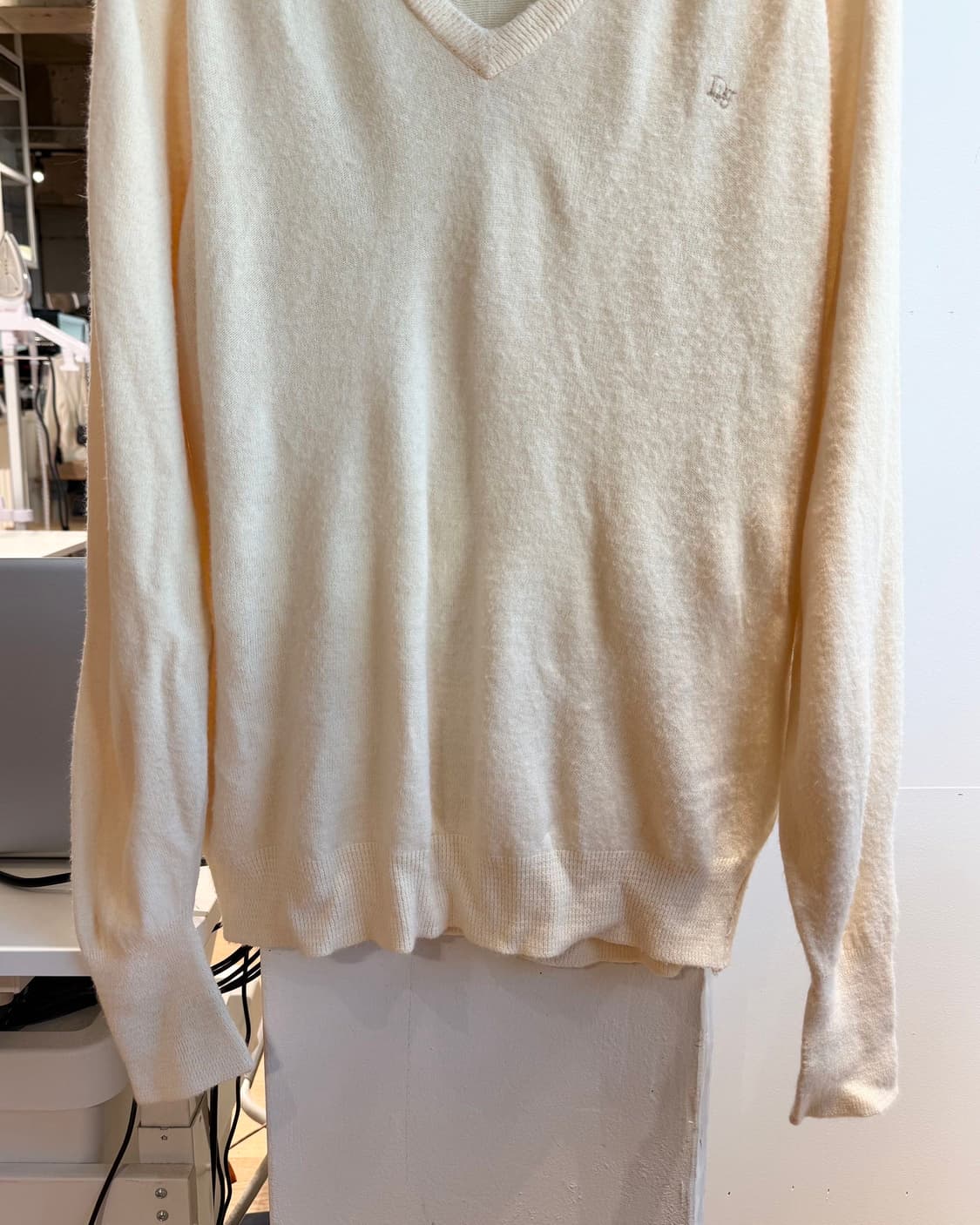 크리스찬 디올 아이보리 울 브이넥 니트  상품이미지6