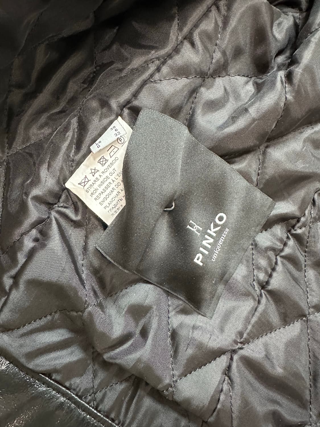 pinko 유광 숏 자켓  상품이미지5