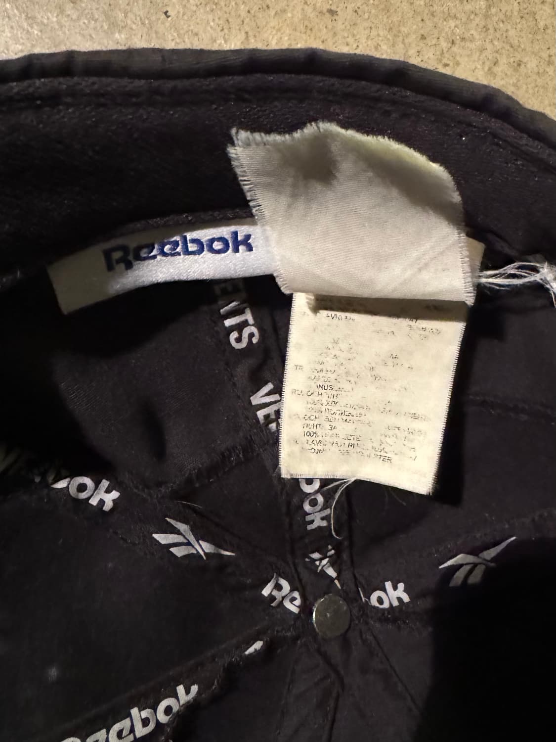 베트멍 X 리복 리워크 모자 Vetements Reebok 상품이미지4