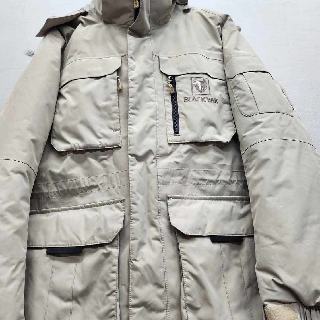 블랙야크 고어텍스 라쿤털 구스다운 패딩 85(M~L) 상품이미지3