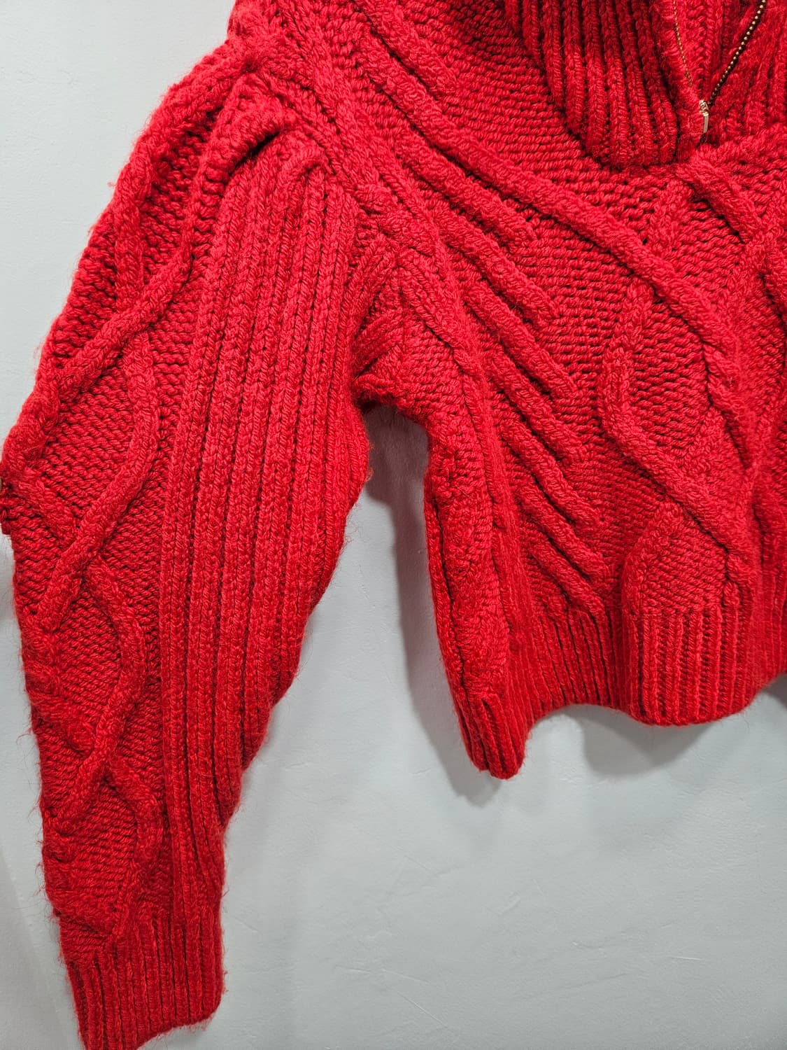 망고(MNG  Mango) 빨간색 케이블 니트 S 상품이미지7