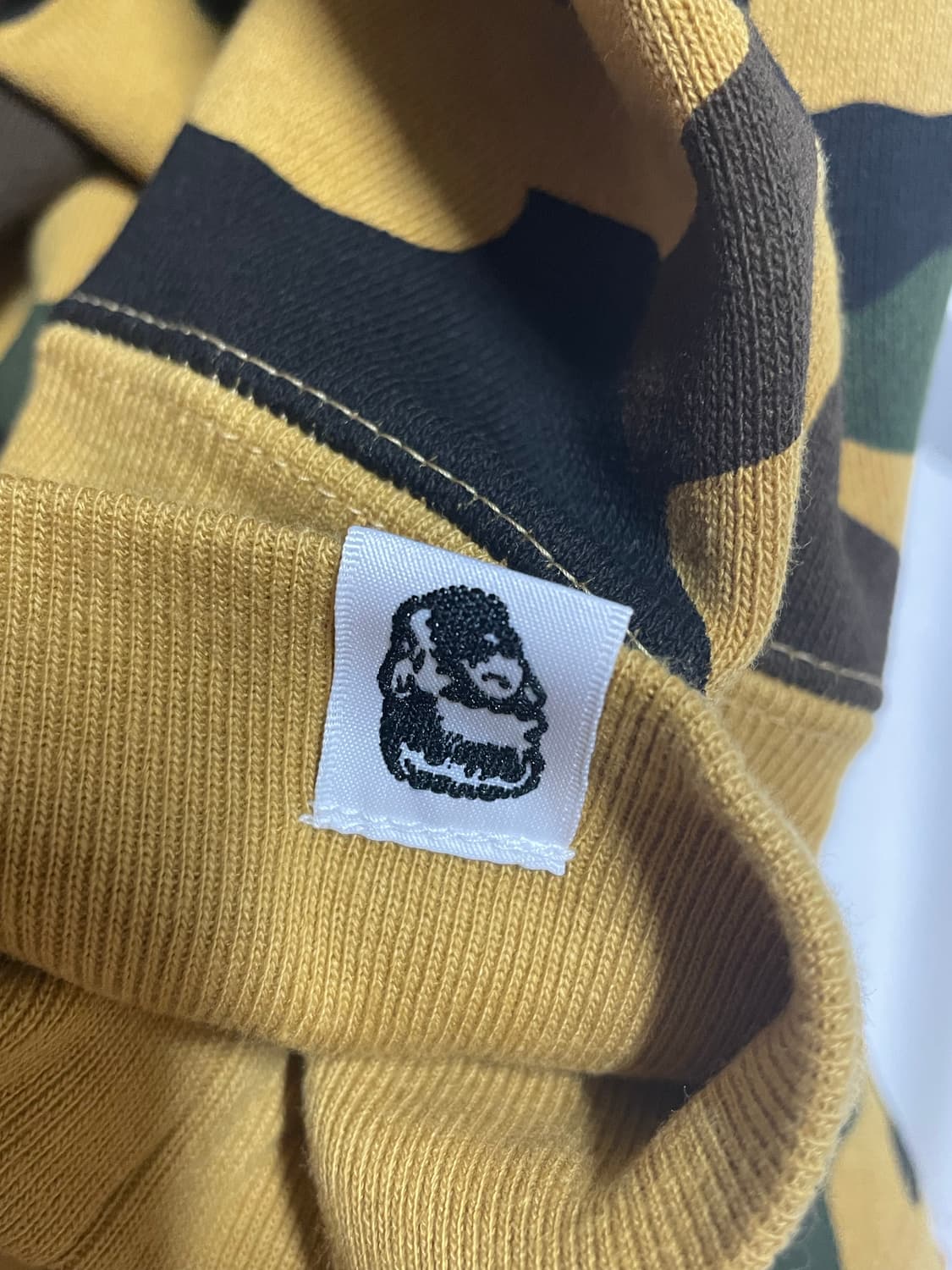 베이프 퍼스트 황계 카모 샤크 후드집업 상품이미지9