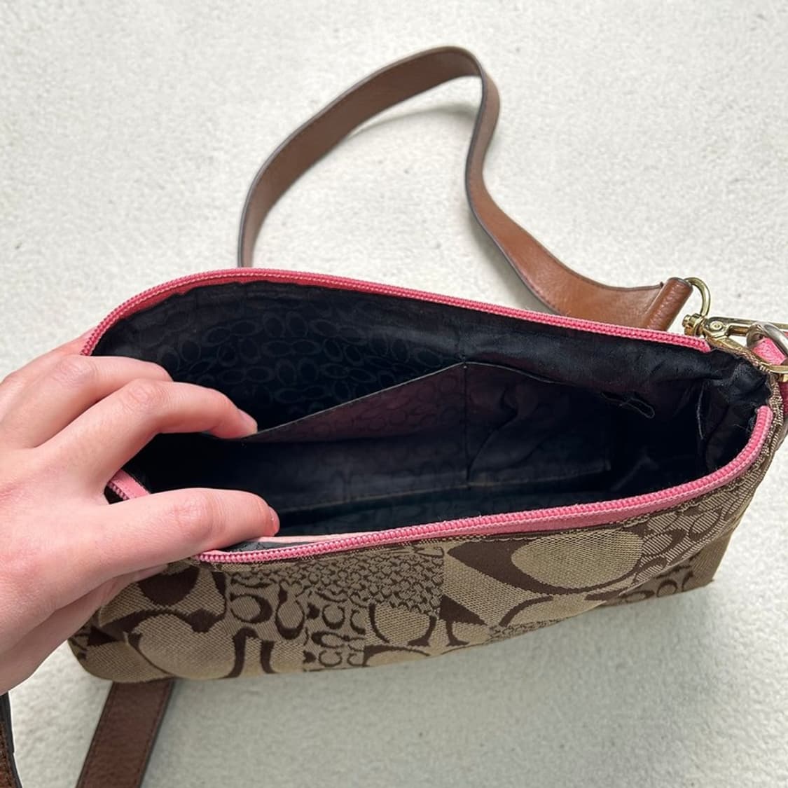 코치 시그니처 패브릭 바디 백 상품이미지8