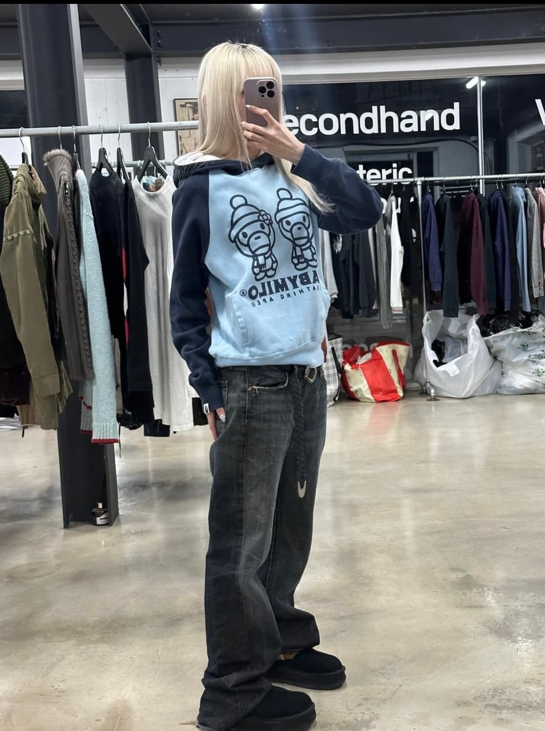 베이프 마일로 후드티 상품이미지2