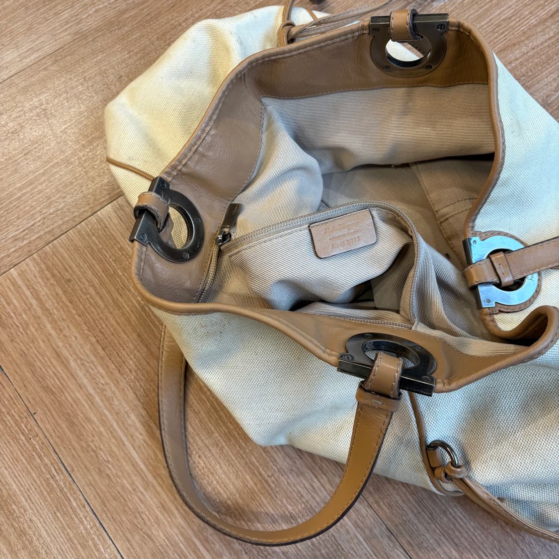 살바토레 페레가모 브라운 간치니 토트백 상품이미지10