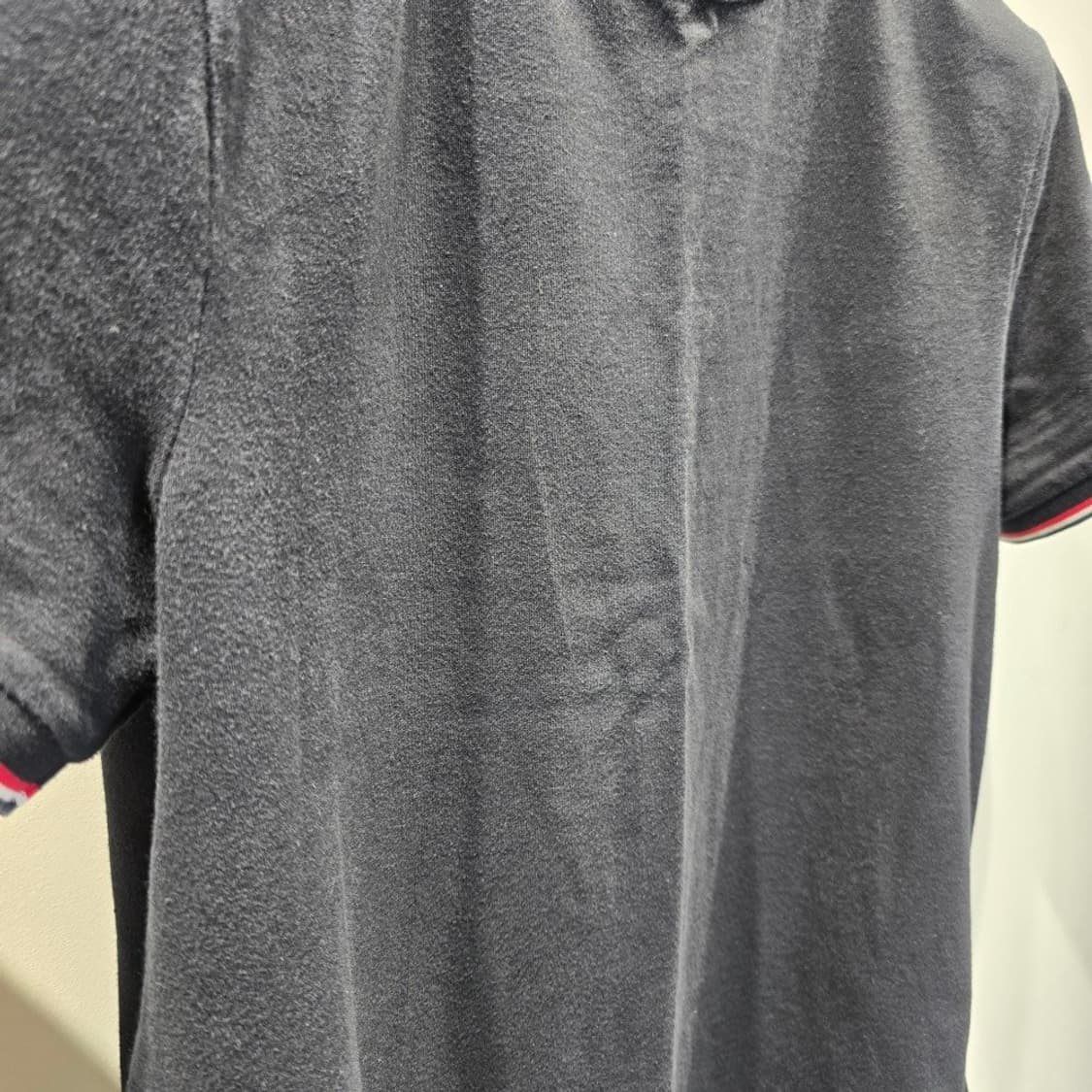 [중고/정품] 몽클레어 트리컬러 트리밍 반팔 티셔츠 슬림핏 블랙 L 상품이미지5