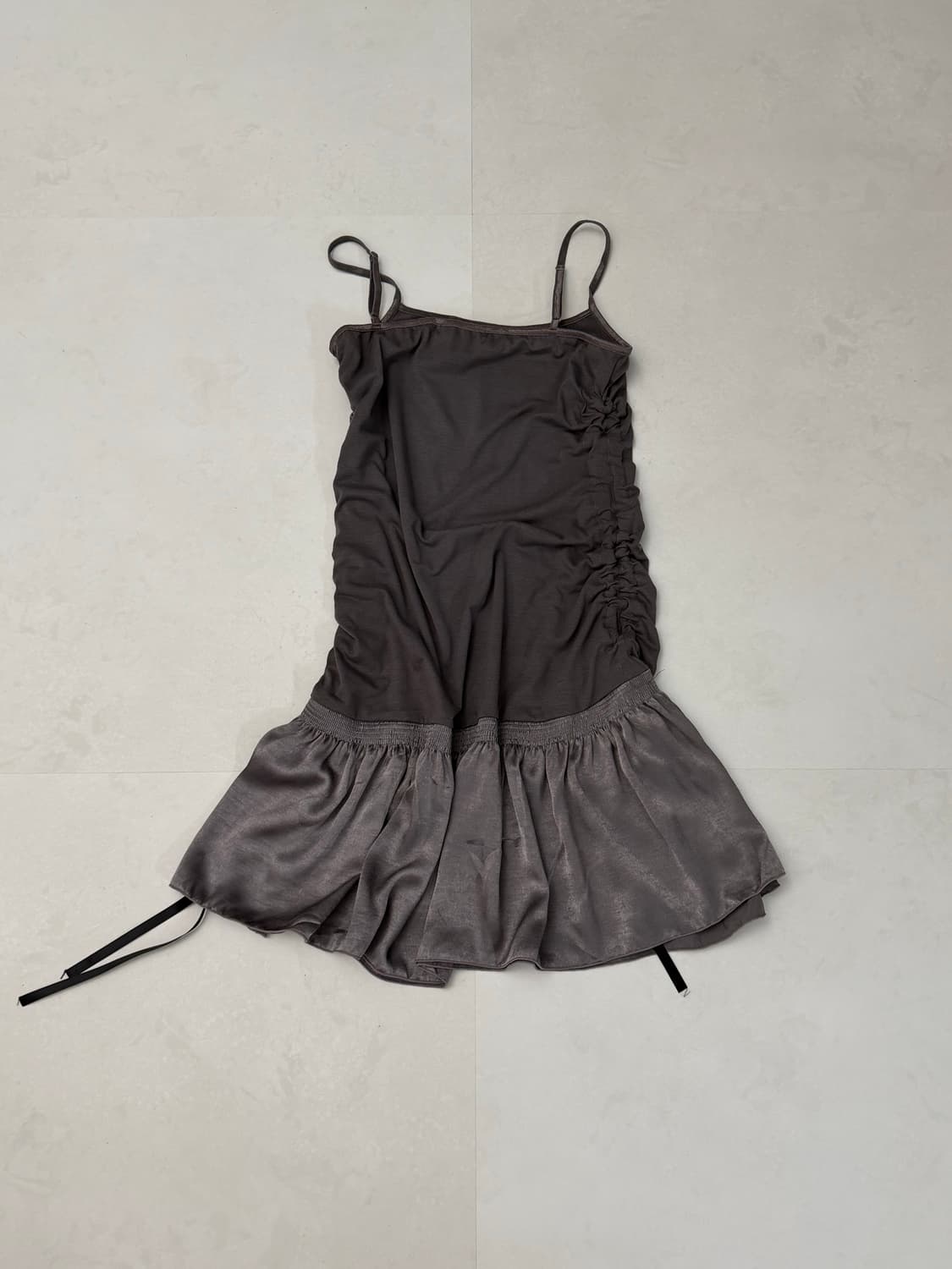 다크그레이 셔링 슬립 드레스 상품이미지7