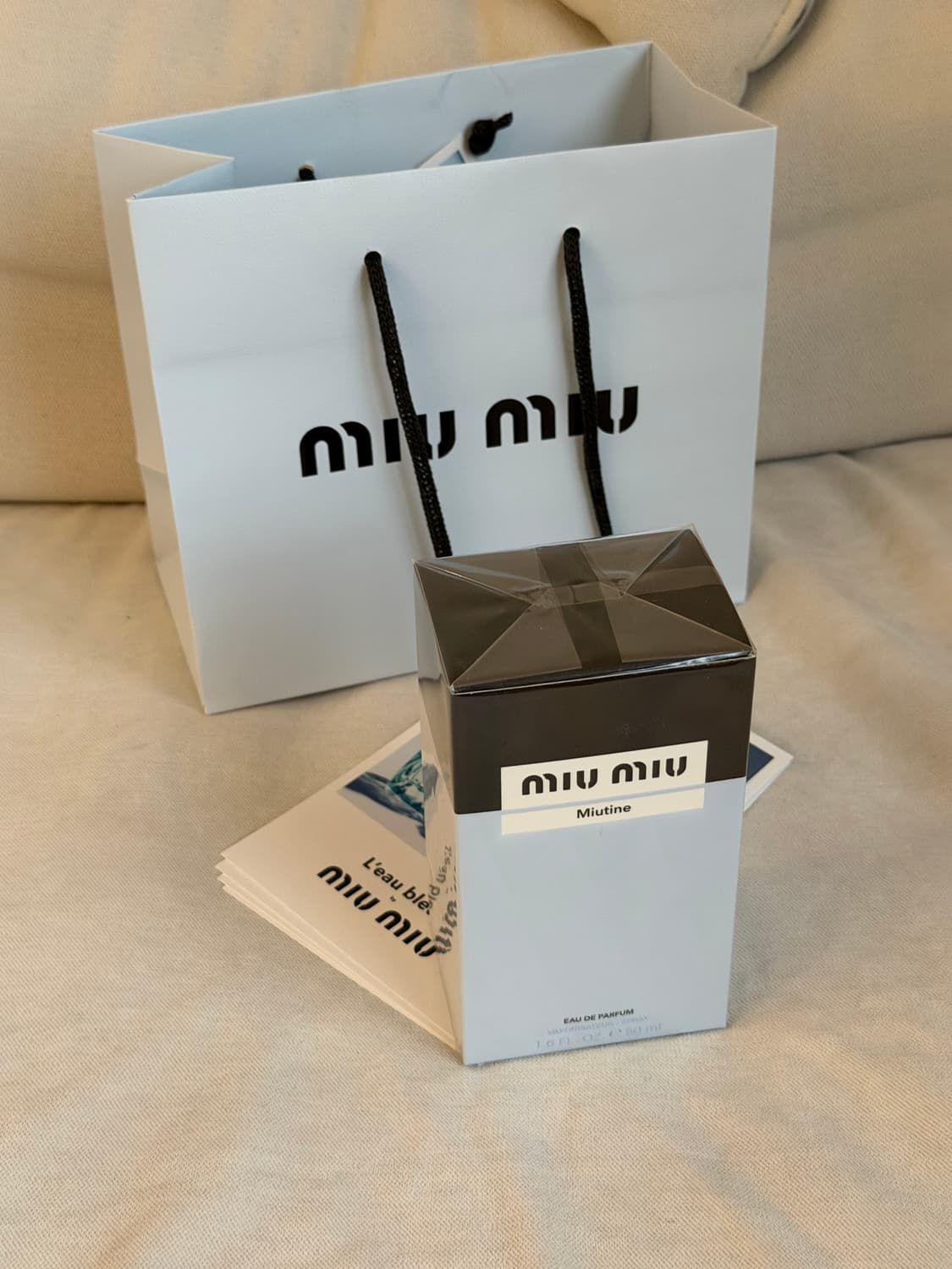 미우미우 미우틴 오 드 퍼퓸 50ml 새상품 쇼핑백포함 상품이미지3