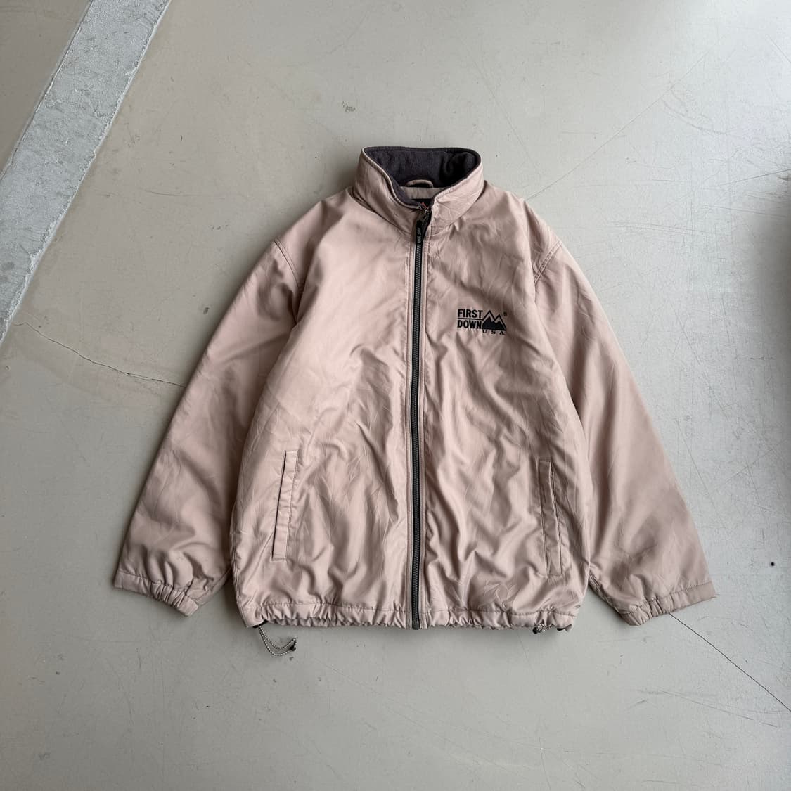 퍼스트 다운 아웃도어 자켓 상품이미지1