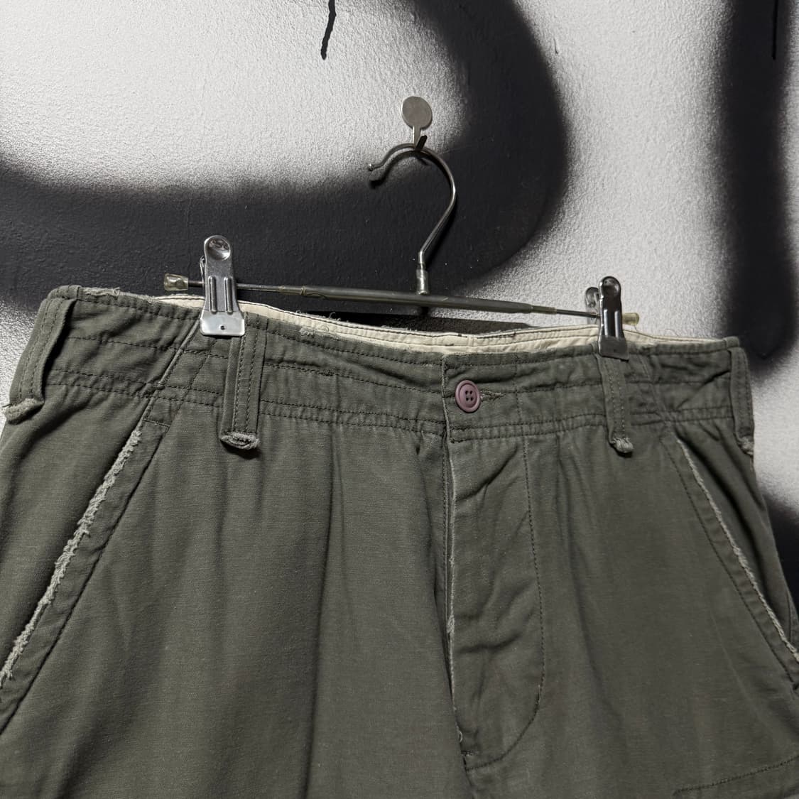 아베크롬비 워시드 데미지 멀티포켓 와이드 카고 쇼츠 팬츠 상품이미지3