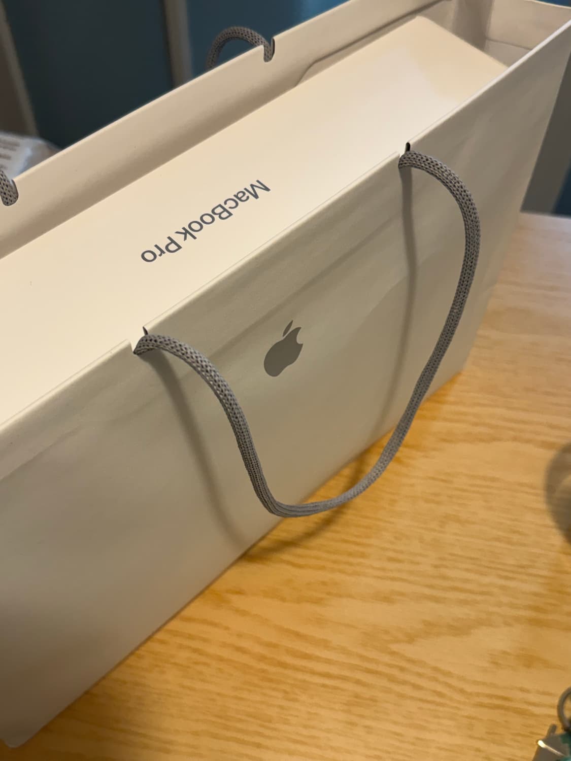 2025 맥북 프로 M4 /24GB/512GBSSD 14인치(풀박) 상품이미지4