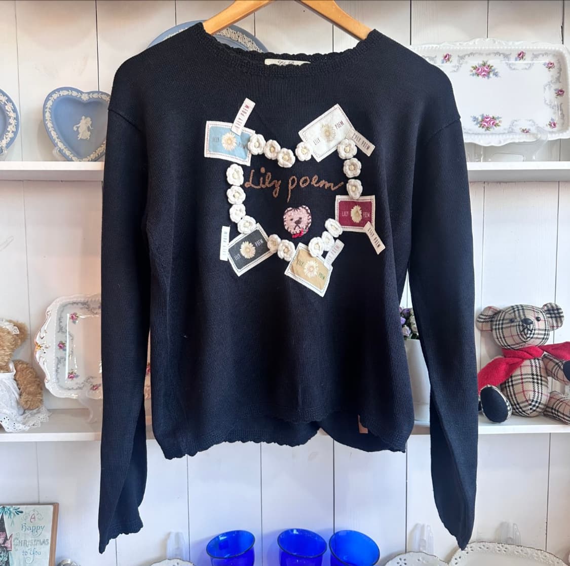 Lily Poem 블랙 자수 니트 상품이미지3