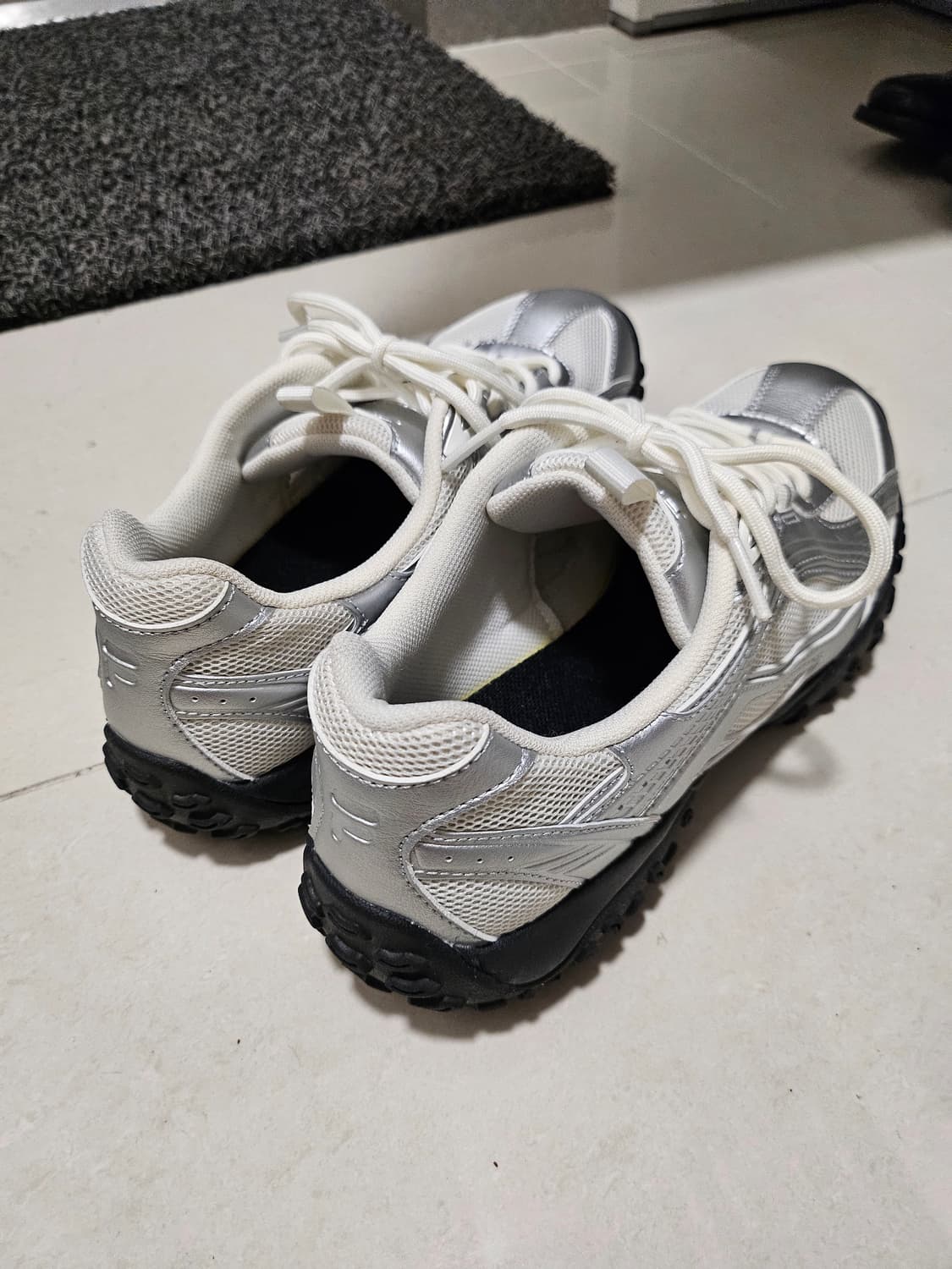 휠라 Eshappe MS Silver Moon 상품이미지3