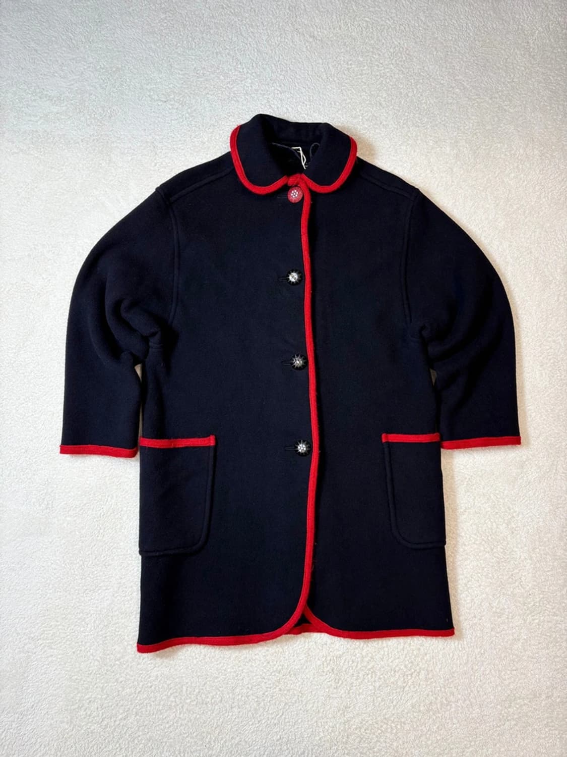 버버리 90's 레드 라이닝 우드버튼 코트 PN6072    상품이미지1