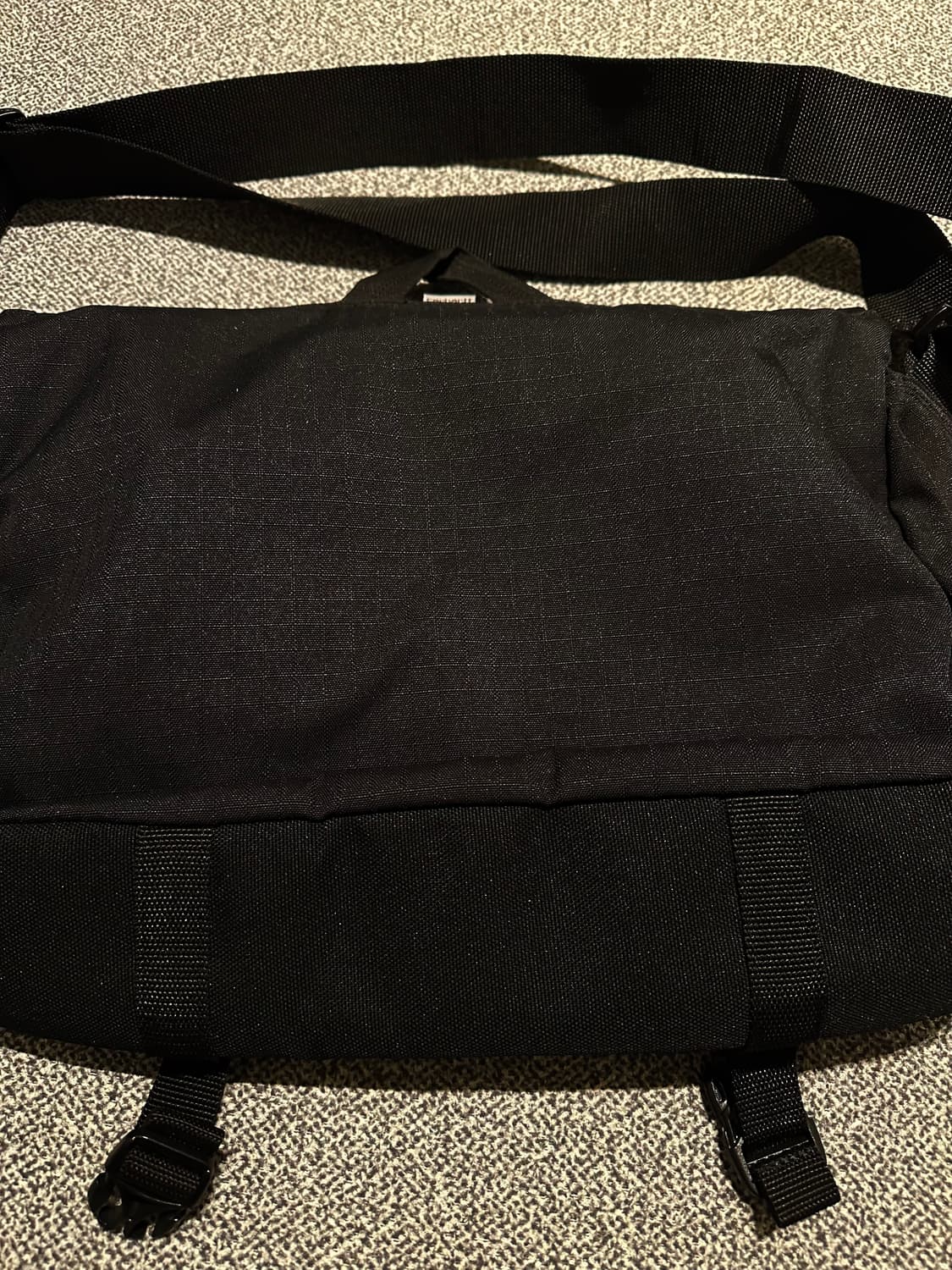 칼하트 D89 메신저백 상품이미지5