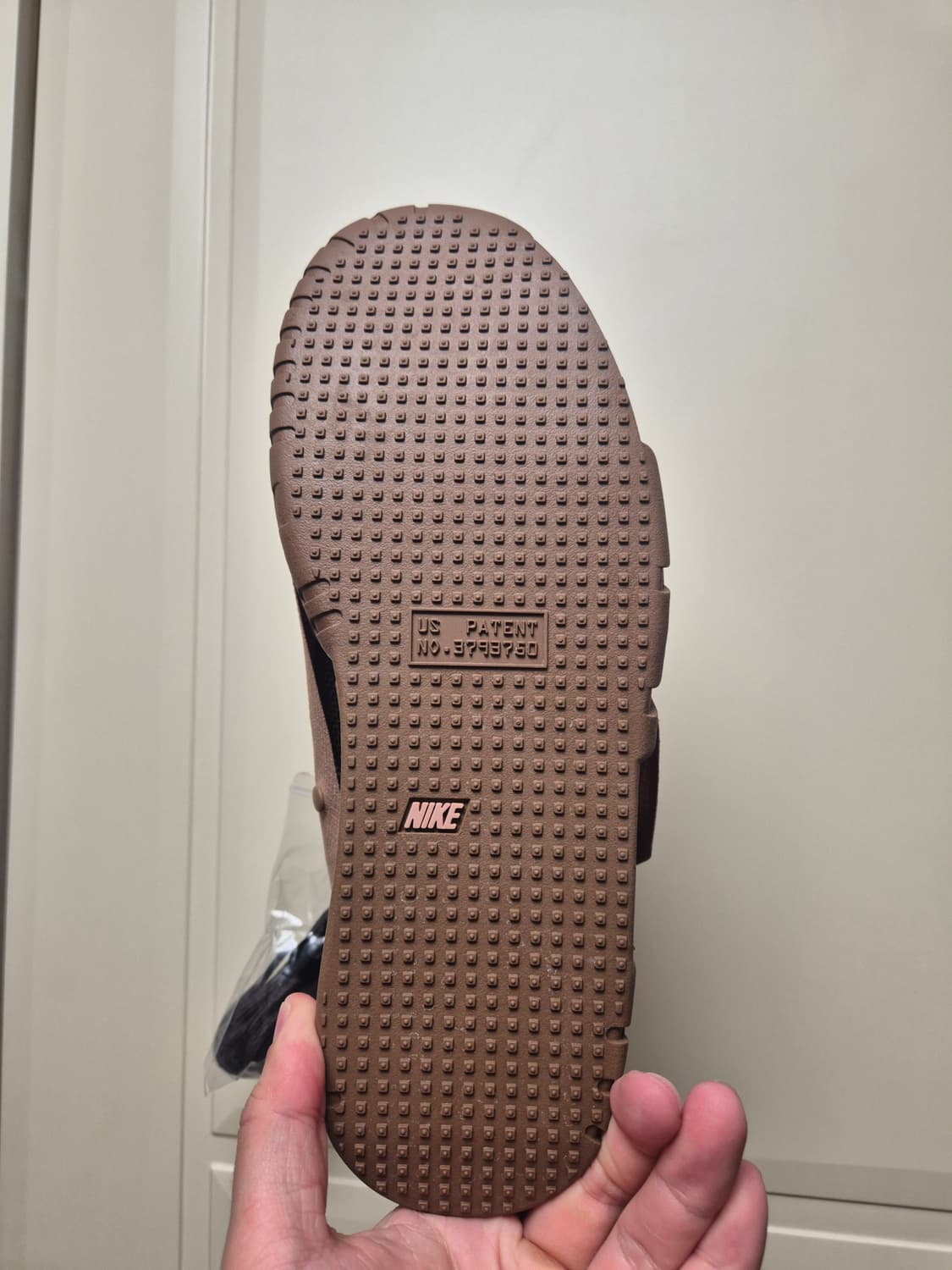 [새상품/265] 나이키 x 트래비스 스캇 에어 트레이너 1 상품이미지4