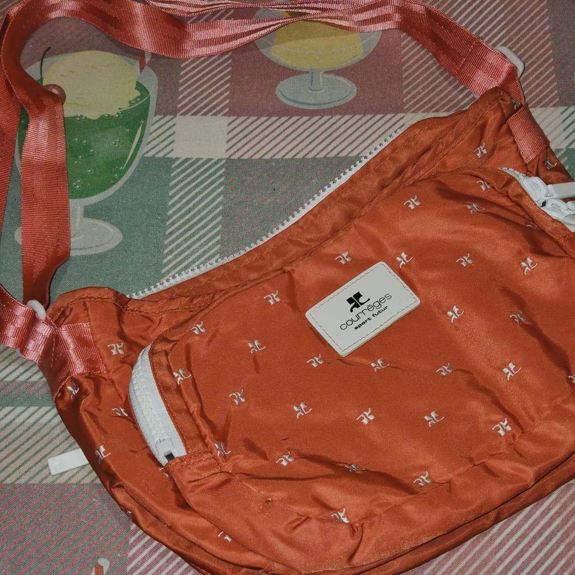 90s 프랑스 꾸레쥬 핑크 스포티 크로스&숄더백 상품이미지10