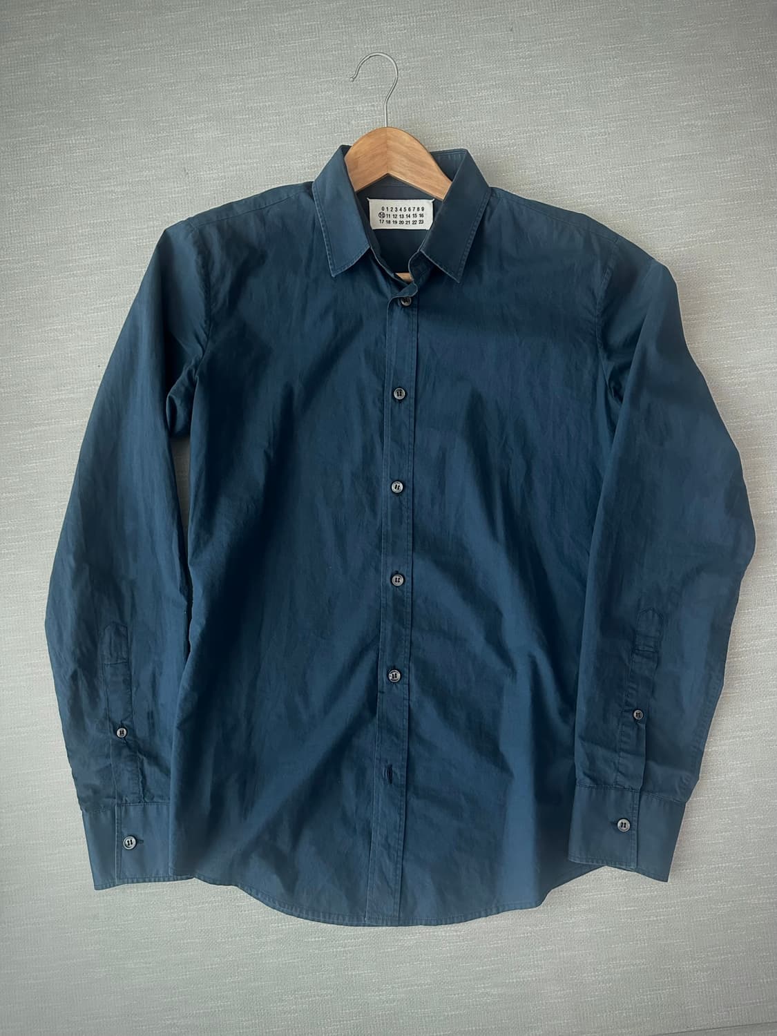 메종 마르지엘라 셔츠 네이비 상품이미지1