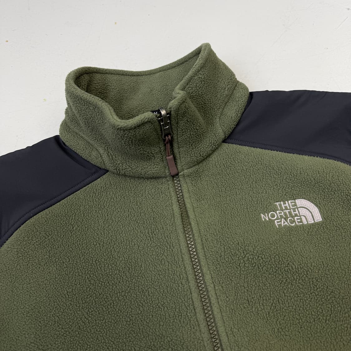 노스페이스 고프코어 카키 플리스 자켓 상품이미지3