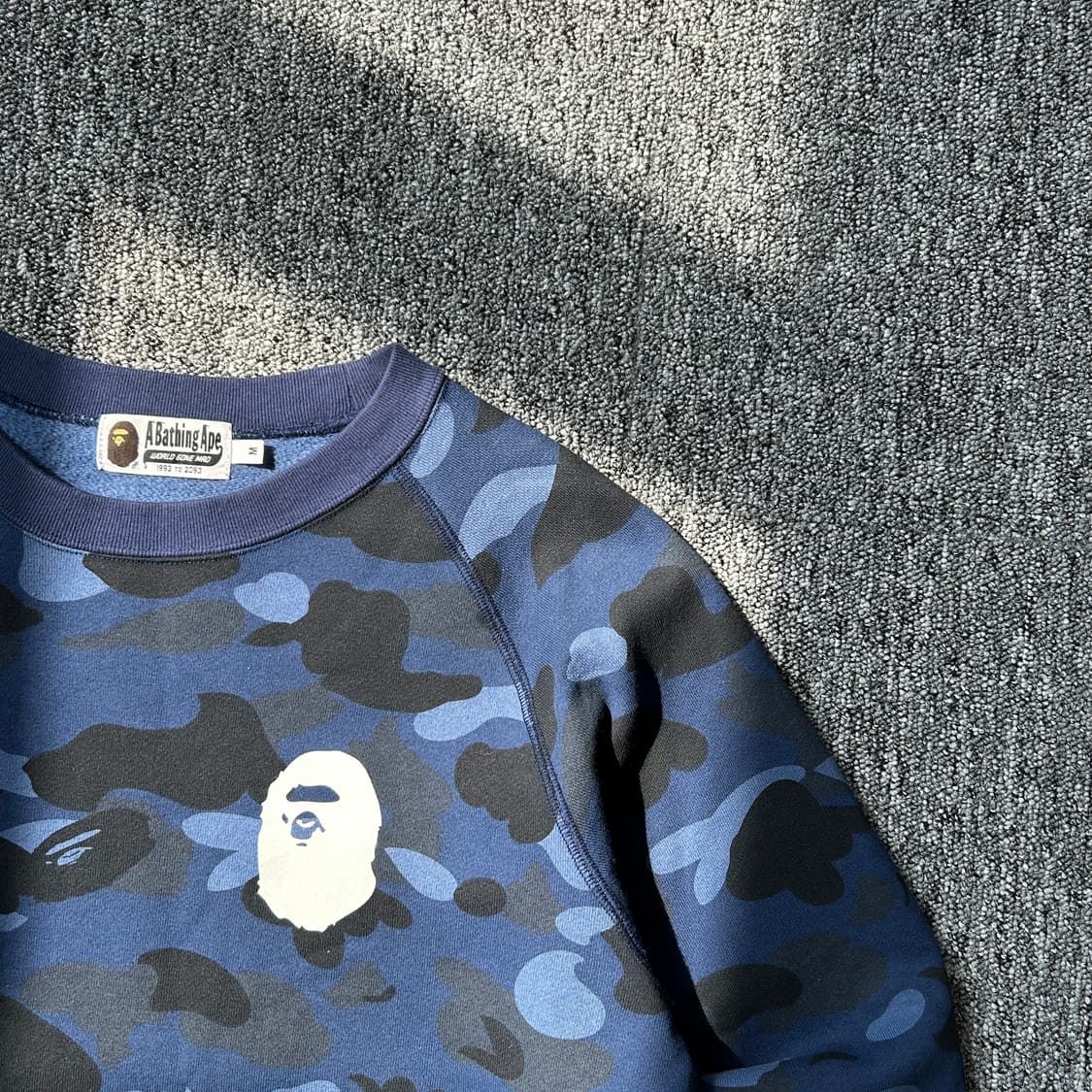 베이프 카모 블루 맨투맨  상품이미지2