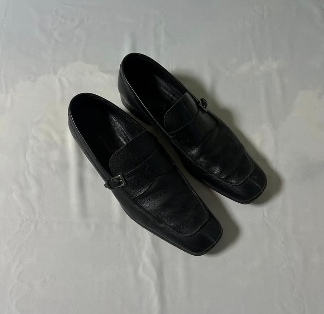 프라다 버클 로퍼 상품이미지1