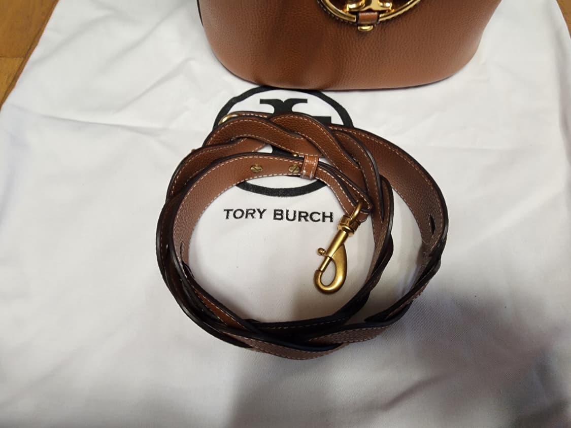 토리버치 가죽 버킷백 브라운 상품이미지7