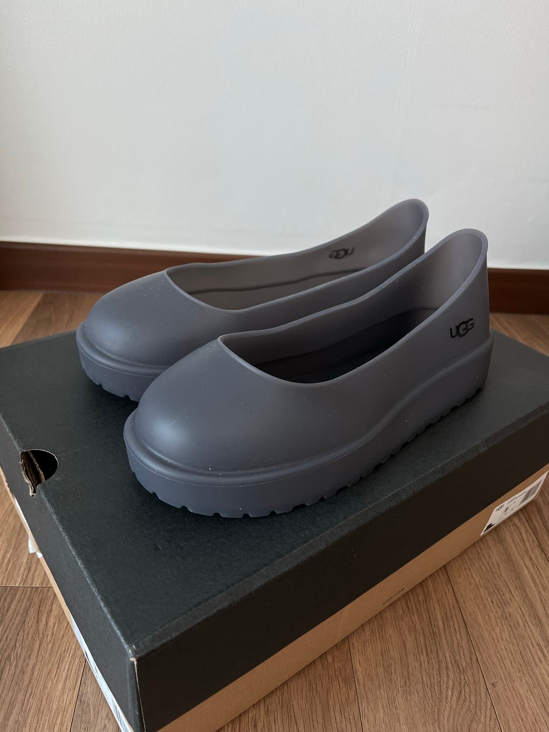 어그 UGG MINI LACE 방한 부츠 260mm 상품이미지6