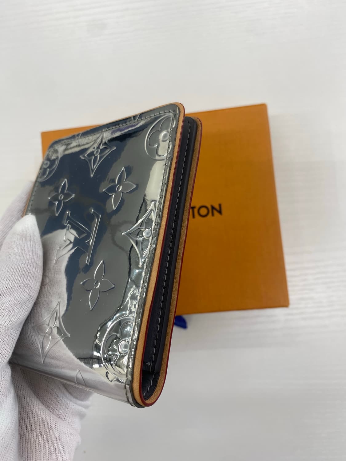 루이비통 슬렌더 월렛 미러 반지갑 한정판 상품이미지3