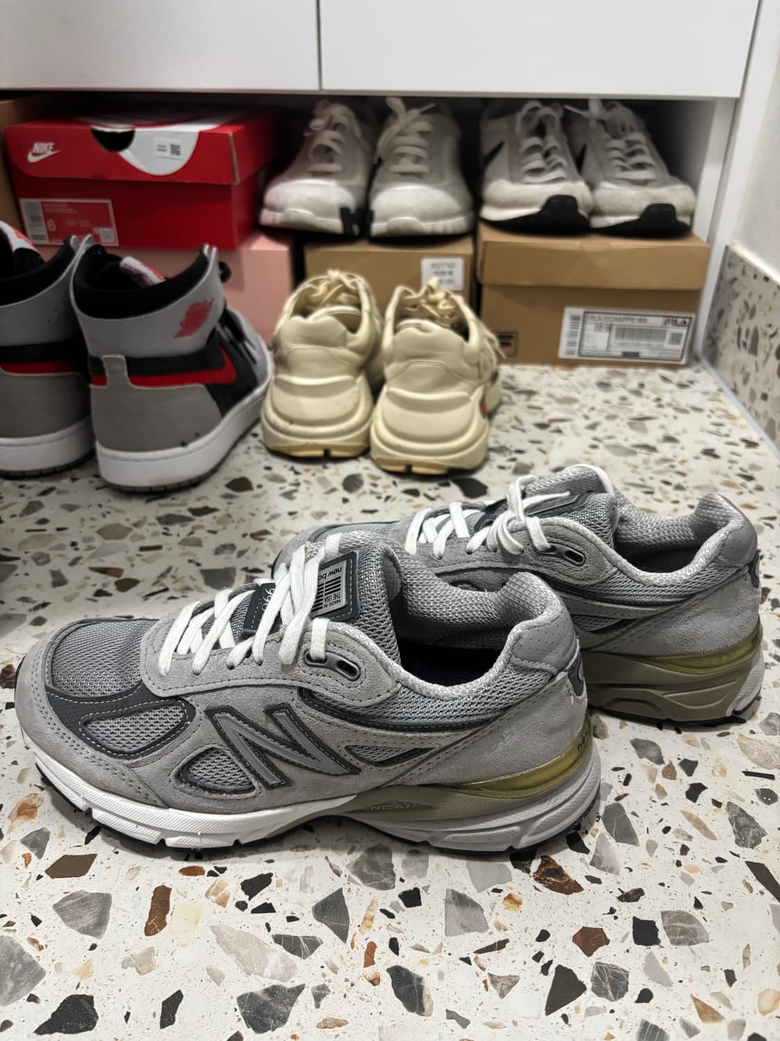 뉴발란스 990v4 회색 운동화 220 상품이미지3