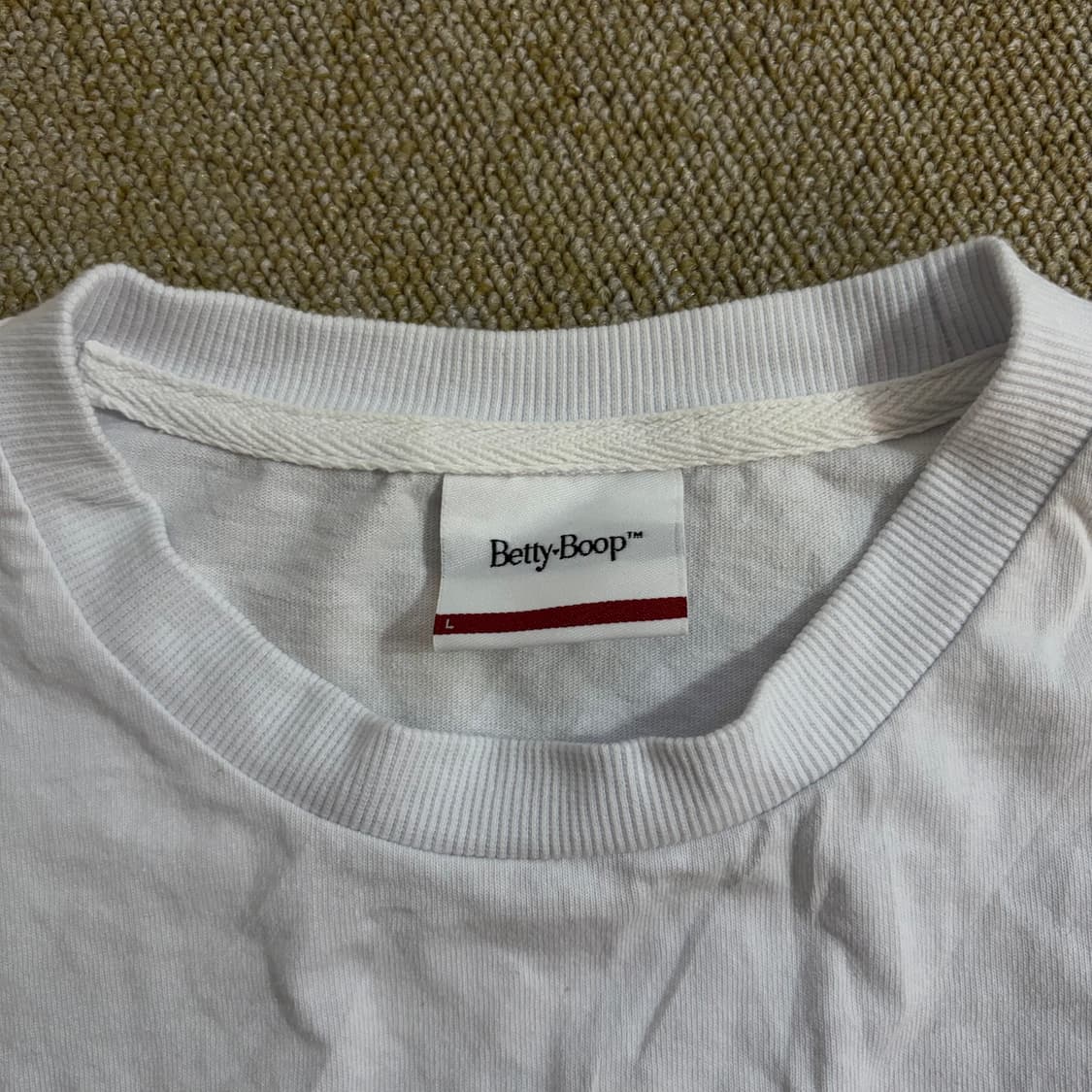 베티붑 흰색 긴팔 티셔츠(L) 상품이미지4