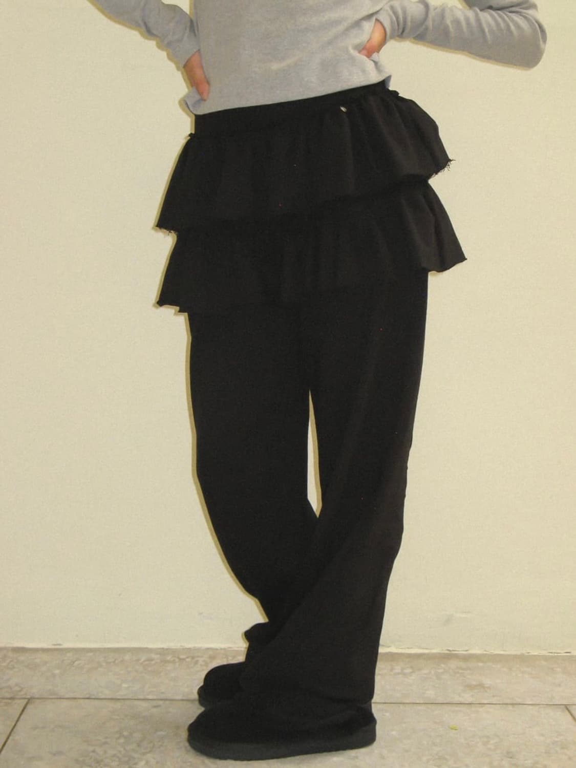 론론 러플 레이어드 팬츠 블랙 상품이미지1