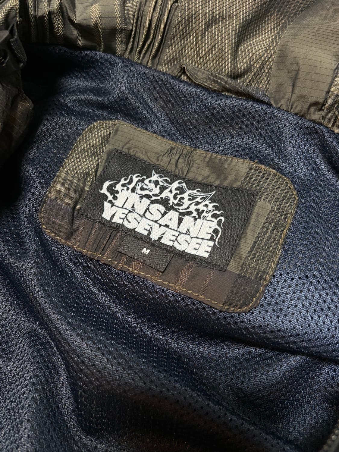 예스아이씨 인세인개러지 바람막이 상품이미지3