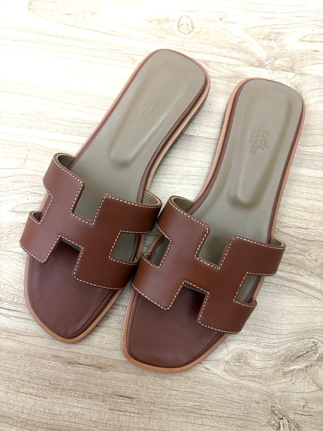 에르메스 오란 브라운 슬리퍼 상품이미지1