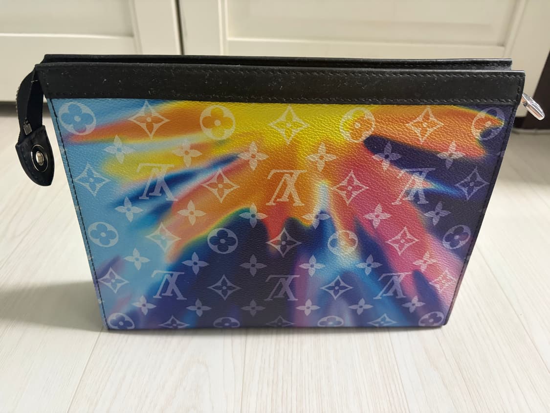 루이비통 한정 클러치 상품이미지3