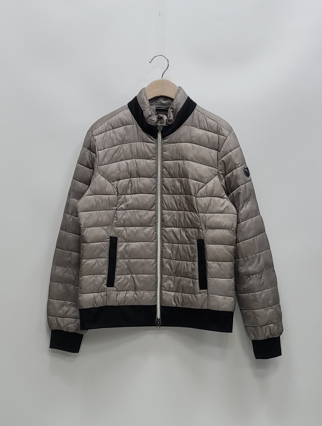 쉐르보 골프 경량 패딩 / 여 44 (91~94) 실버 그레이
 상품이미지1